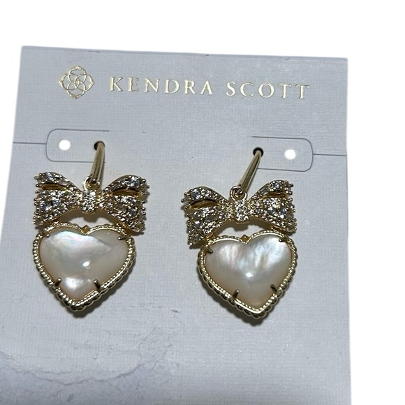 Kendra Scott Gold Hailey Heart & Bow Earrings NWT - Picture 2 of 4